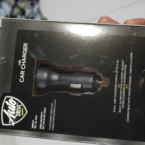 Auto Drive USB Car Charger - Picture 2 of 2
